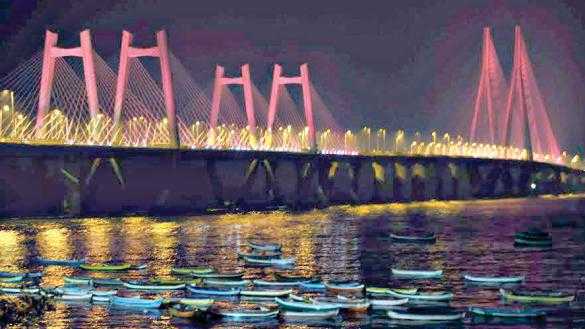 सी लिंक ची  ‘ गुलाबी रात ‘