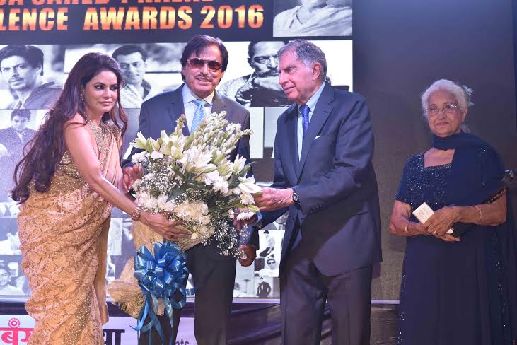 Ratan Tata, Shabana Azmi, Sooraj Barjatya and Athiya Shetty at Dadasaheb Phalke Excellence Awards 2016
