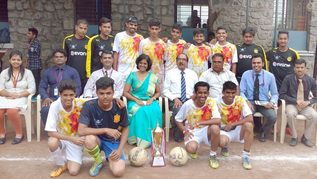 एम. ए. रंगुनवाला महाविद्यालयाला ‘सेव्हन-ए-साईड’ फुटबॉल स्पर्धेत विजेते पद