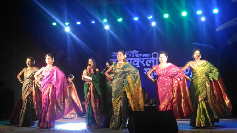 बालगंधर्वमध्ये रंगला पैठणी फॅशन शो आणि रॅम्प वॉक