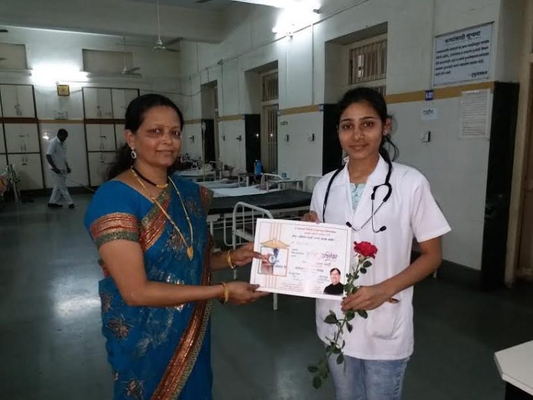 ताराचंद रुग्णालयातील डॉक्टरांचा सन्मान