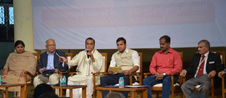 9 वा तत्त्वज्ञ संत श्री ज्ञानेश्‍वर माऊली जागतिक शांतता पुरस्कार 2017 अमेरिकेतील एल्डर डी. टॉड ख्रिस्तोफरसन यांना जाहीर