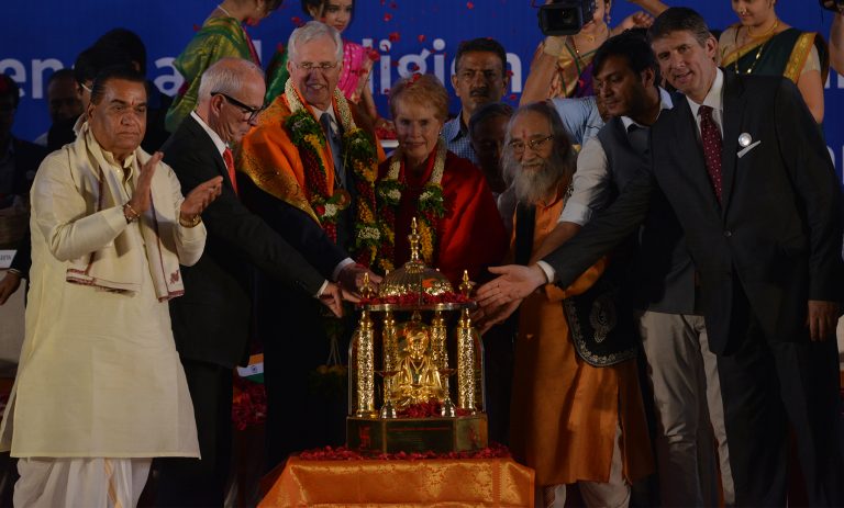 शांती हे सामूहिक उद्दिष्ट बनले पाहिजे ‘ एल्डर डी टॉड ख्रिस्तोफरसन ’ यांचे प्रतिपादन