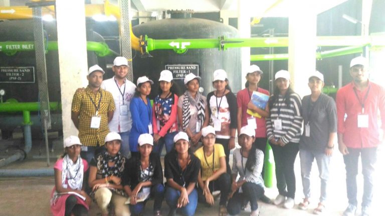 ‘नमामि चंद्रभागा जलसाक्षरता यात्रेदरम्यान मगरपट्टा सिटी घनकचरा व्यवस्थापन प्रकल्पाला भेट