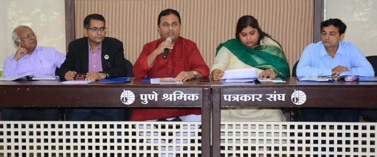 गांधी जयंती रोजी दिल्ली मध्ये आयोजीत गोलमेज परिषदेमध्ये रामजन्मभूमी –  बाबरी मस्जिद च्या समस्येवर चर्चेतून मार्ग काढण्यासाठीचे प्रयत्न.