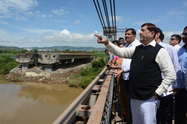 सर्वांना सोबत घेऊन समन्वयाने हिंजवडी परिसराचा विकास साधणार -पालकमंत्री गिरीश बापट