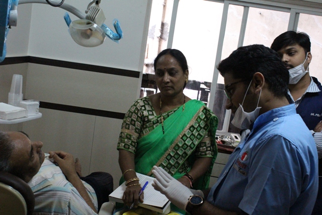 दंत चिकित्सा व तोंडाचा कॅन्सरचे  मोफत आरोग्य तपासणी शिबीर संपन्न