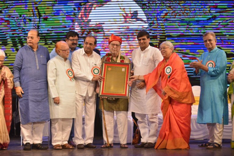 विषमतेची दरी पाहवत नाही-ज्येष्ठ अभिनेते डॉ. श्रीराम लागू