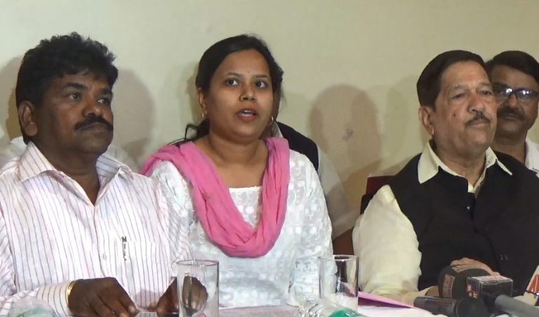 दिवंगत उपमहापौर नवनाथ कांबळे यांच्या २३ वर्षीय कन्येला  उमेदवारी