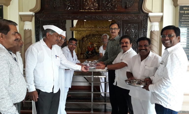 उत्सव साजरा करताना सामाजिक बांधिलकी जपणे महत्वाचे – सदानंद देशपांडे.