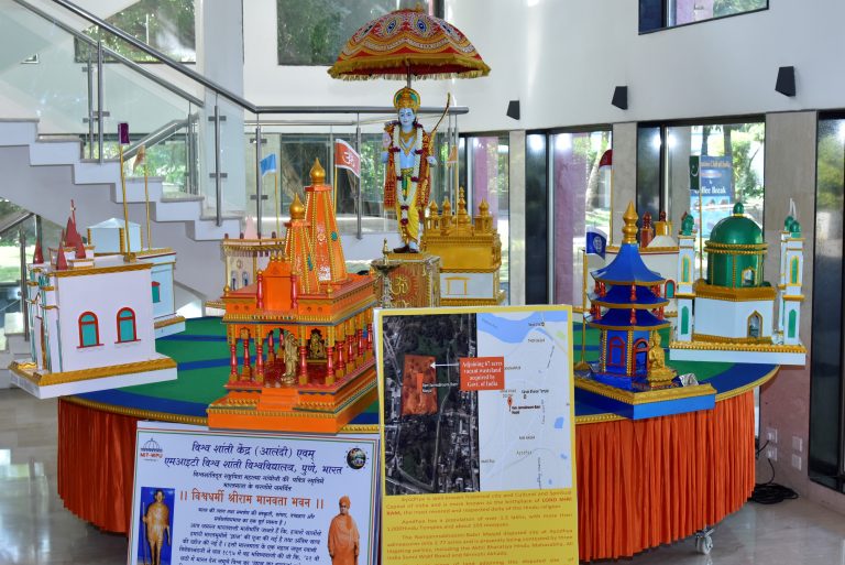 जगाला शांती व मानवतेचा संदेश देणारे विश्‍वधर्मी श्रीराम मानवता भवन उभारावे -नवी दिल्ली येथे झालेल्या राष्ट्रीय गोलमेज परिषदेत एकमुखी मागणी