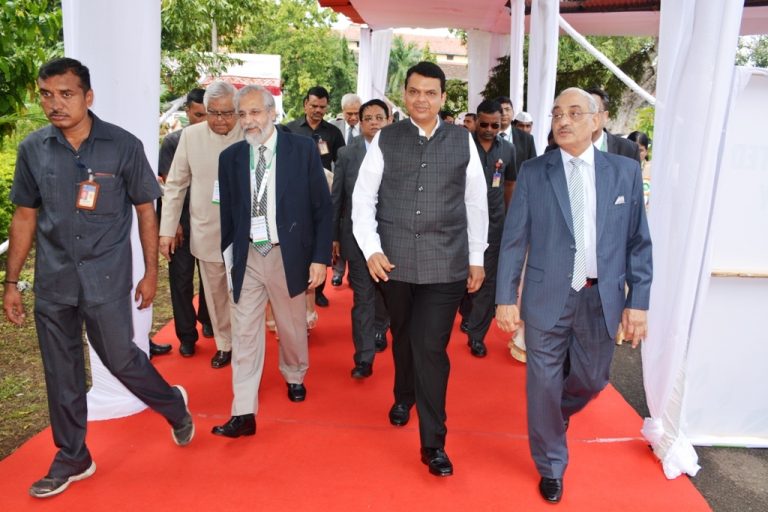 पर्यावरण संवर्धनासाठी सामूहिक प्रयत्‍न आवश्‍यक- मुख्‍यमंत्री फडणवीस­­­­­­­­­­­­­­­­­­­­­­­­