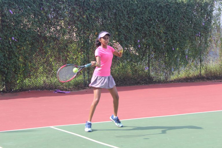 रवाईन हॉटेल दिवाळी स्मॅश सुपर सिरीज् 16 वर्षाखालील टेनिस स्पर्धेत आर्यन भाटिया, हृदया शहा अंतिम फेरीत प्रवेश