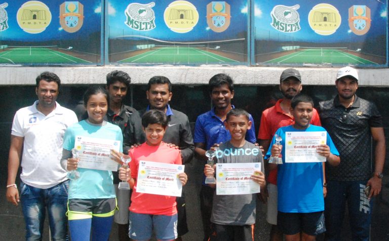 रुमा गायकवारी, अर्णव पापरकर यांना विजेतेपद