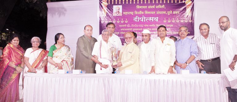 स्वर्गीय विलासराव देशमुख समाजज्योती पुरस्काराने डॉ. विनोद शहा  यांचा गौरव .