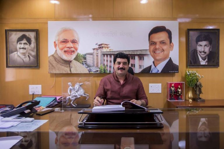 अवघ्या ७० रुपयांमध्ये ५ लाख रुपयांचा विमा -स्थायी समितीची योजना