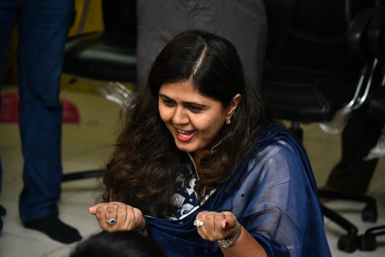 “हमारी ही मुठठी मे आकाश सारा जब भी खुलेगी चमकेगा तारा “