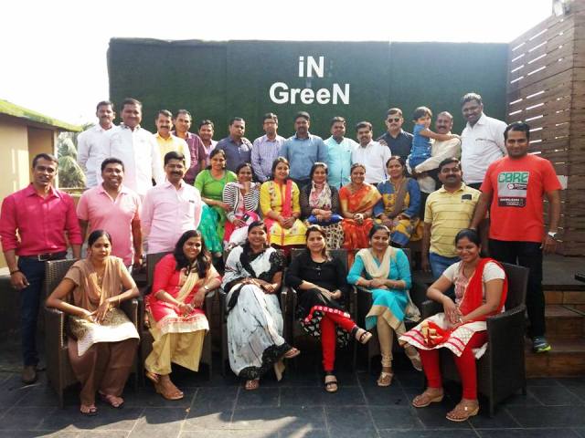 गिरमे शाळेमधील दहावीच्या वर्गातील  माजी विद्यार्थ्यांच्या  २० वर्षांनी पुन्हा रंगल्या गप्पा