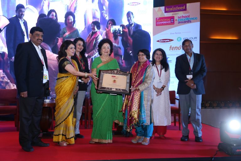 नलिनी सेनगुप्ता आणि रेवती श्रीनिवासन यांना लाइफटाइम  अचिव्हमेंट पुरस्कार