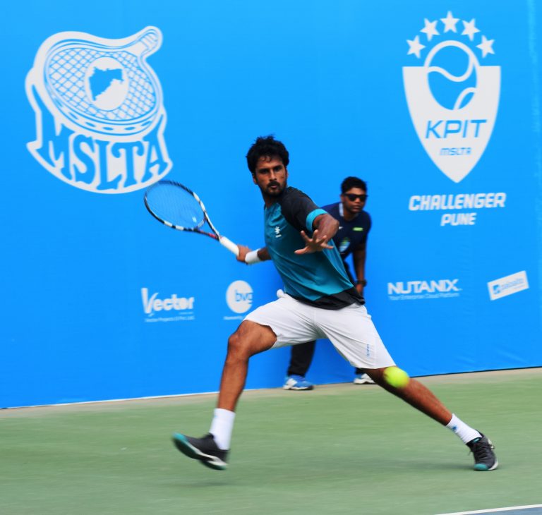 भारताच्या साकेत मायनेनी, एन.श्रीराम बालाजी यांचा  दुस-या फेरीत प्रवेश