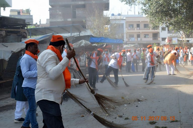 स्वच्छता अभियानातून जमा केला दोन टन कचरा