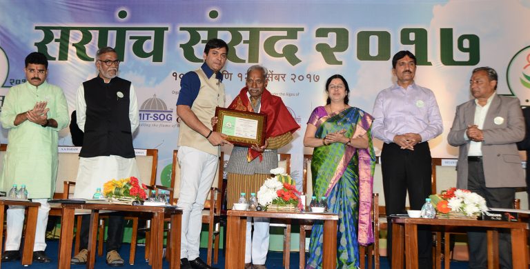 ग्रामविकासासाठी गावांनी स्वावलंबी बनले पाहिजे – सुभाष पाळेकर