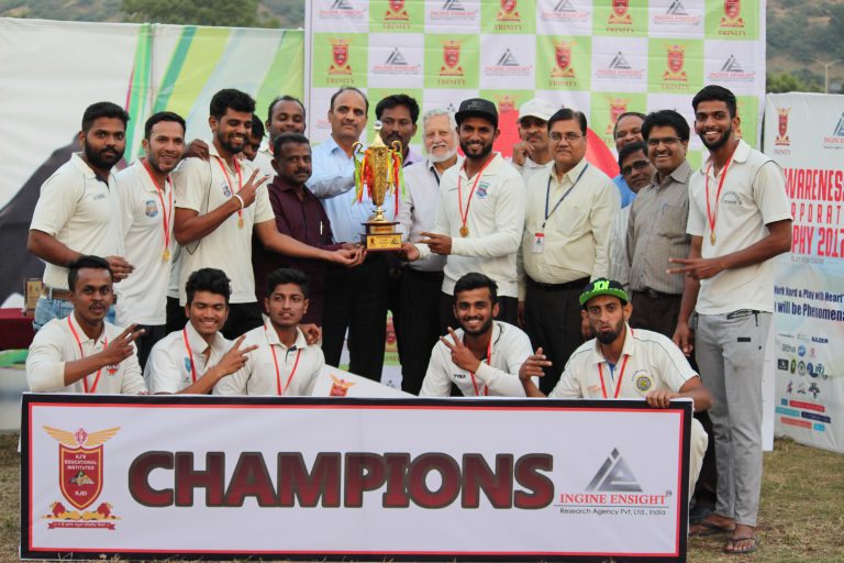 अव्हेरनेस क्लब  क्रिकेट करंडक स्पर्धेत डीटीडीसी स्ट्रायकर्स संघाला विजेतेपद