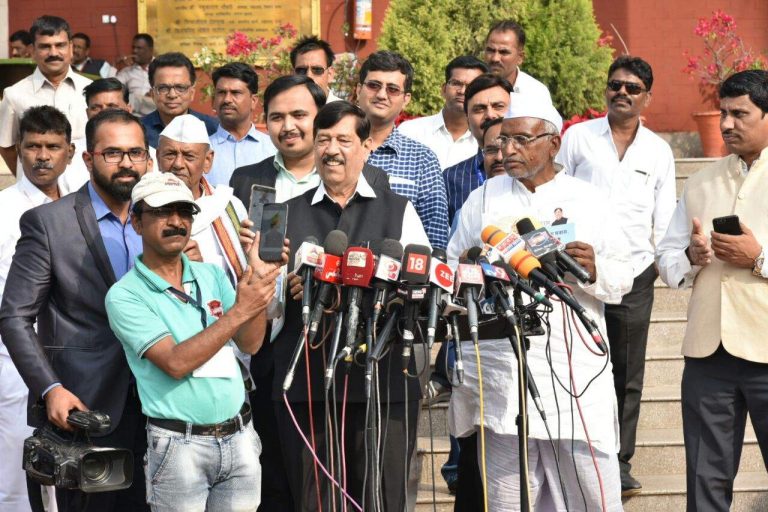 मंत्री बापट यांच्या तीन वर्षांच्या अहवालाचे व  ॲपचे अनावरण