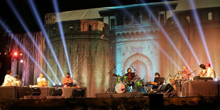 गुरु – शिष्यांच्या अनोख्या सांगीतिक आविष्कारातून उलगडली ‘विरासत’