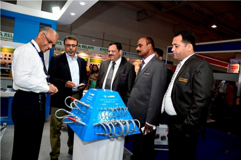 महाटेक २०१८ या व्यावसायिक प्रदर्शनात ३०० हून अधिक नामांकित कंपन्यांचा समावेश