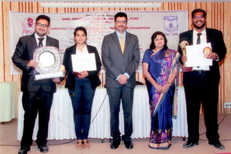 टिळक अभिरुप न्यायालय स्पर्धेत आयएलएस विजयी