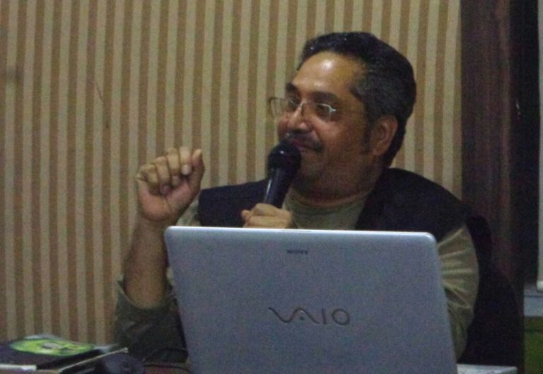 जीवनातील काळोखाला कोलटकर यांनी टिपले : भास्करराव हंडे यांची भावना