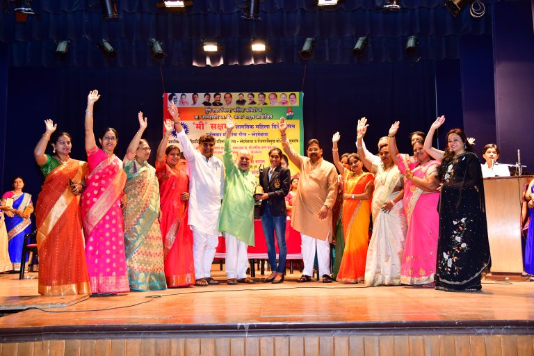 आर्थिकदृष्टया महिला सक्षम होण्यासाठी शहरात  लवकरच  फिरते उपाहारगृहे: आबा बागुल