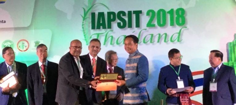 ‘बायो सीएनजी’ क्षेत्रातील योगदानाबद्दल नितीन देशपांडे यांचा गौरव