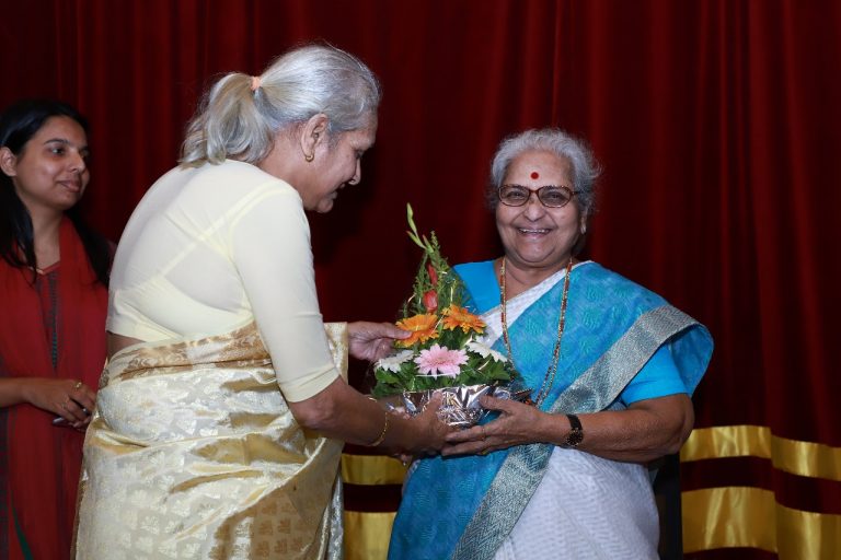 ‘परीकथेतील राजकुमारी’ कार्यक्रमाद्वारे उलगडला मूकपटापासून ते सुवर्णयुगापर्यंतच्या अभिनेत्रींचा प्रवास