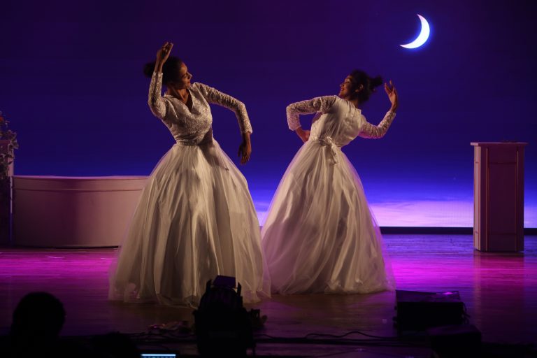 सौंदर्याचं मर्म उलगडणारा ‘जश्न-ए-हुस्न’