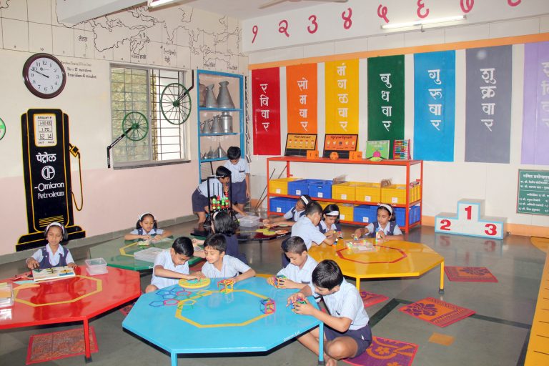 नवीन मराठी शाळेत गणित प्रयोगशाळा