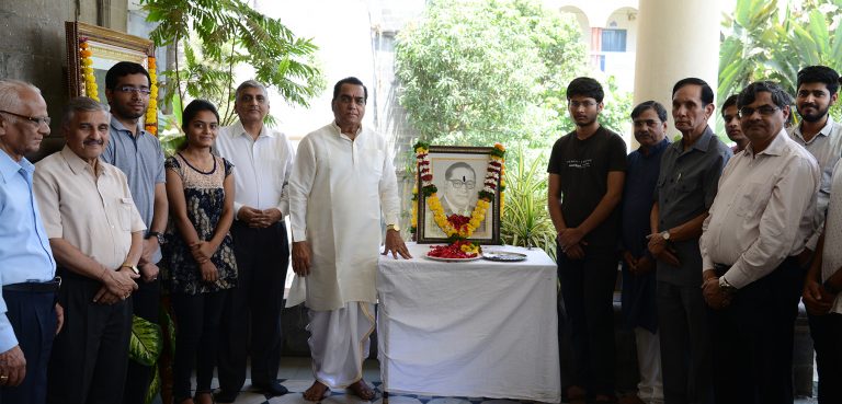 डॉ. बाबासाहेब आंबेडकरांची विश्‍वरत्न म्हणून जगात ओळख