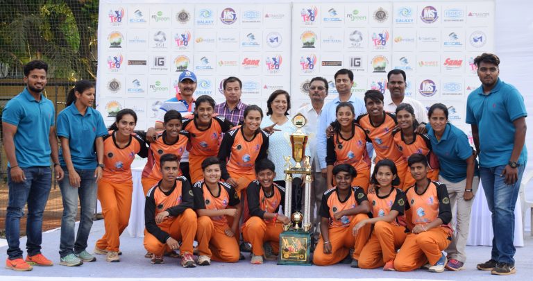 महिला प्रिमिअर लीग क्रिकेट स्पर्धेत डिव्हाईन स्टार्स संघाला विजेतेपद