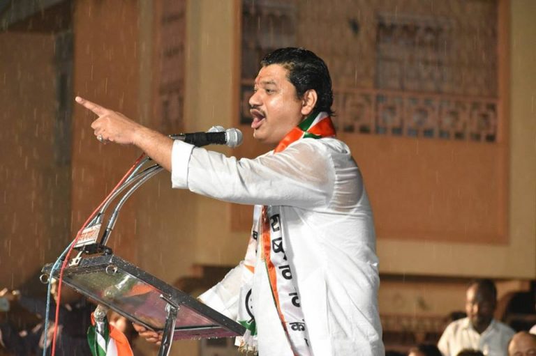 भ्रष्टाचाराचे आरोप खोटे निघाल्यास मला फाशी द्या-धनंजय मुंडे