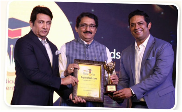 पश्चिम भारतातील उत्तम  बी स्कूल्सच्या यादीमध्ये  सुर्यदत्त इन्स्टीट्यूट ऑफ मॅनेजमेंट पहिल्या ४ क्रमांकात