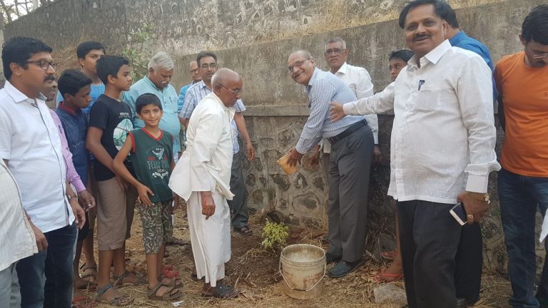 महाराष्ट्र दिनी कष्टकऱ्यांचा सन्मान