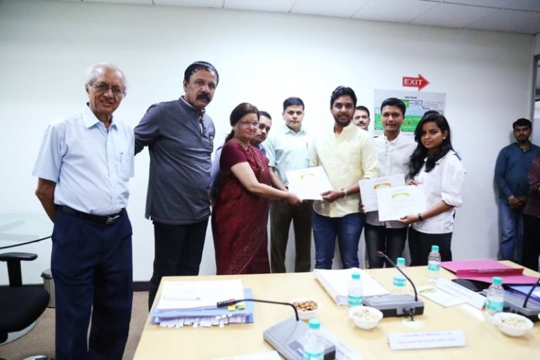 ” स्मार्ट कम्युनिटी मार्केट डिझाईनच्या खुल्या कल्पना ” या स्पर्धेमध्ये लोहगाव येथील डी. वाय. पाटील वास्तूविद्या महाविद्यालय सन्मानित