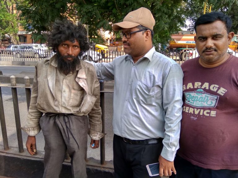 सात अभाग्यांची  उपचार व पुनर्वसनासाठी “श्रद्धा” मध्ये रवानगी