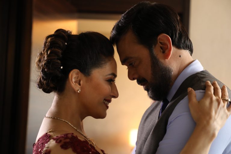 माधुरीच्या वाढदिवसानिमित्त बकेट लिस्ट चित्रपटाचं’तू परी’ रोमँटिक गाणं प्रसारित