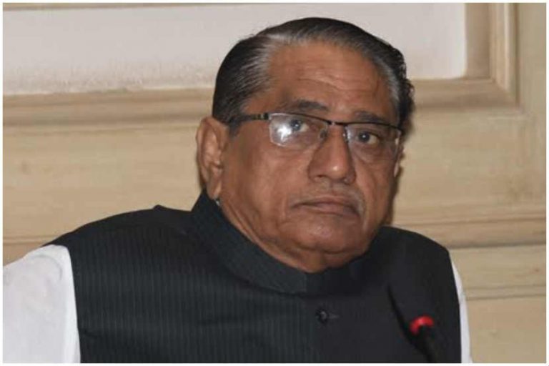 क़ृषीमंत्री पांडुरंग फुंडकर यांचे हृदयविकाराच्या झटक्याने निधन