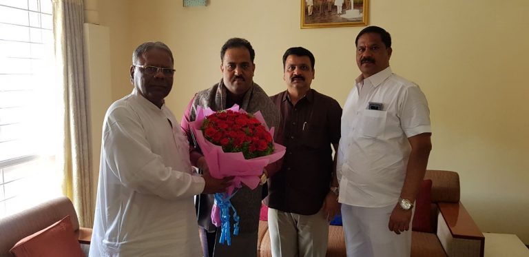 पुणे लोकसभेसाठी काकडेंची जोरदार मोर्चेबांधणी; आता शशिकांत सुतारांच्या भेटीला