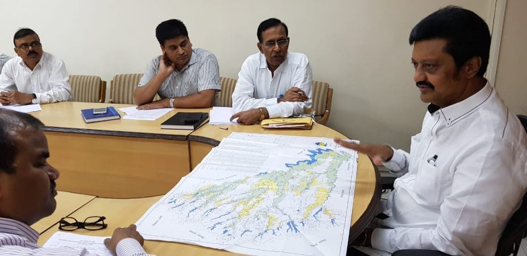 वृक्ष लागवड संदर्भात विभागीय आयुक्तांशी  खासदार शिरोळेंची चर्चा