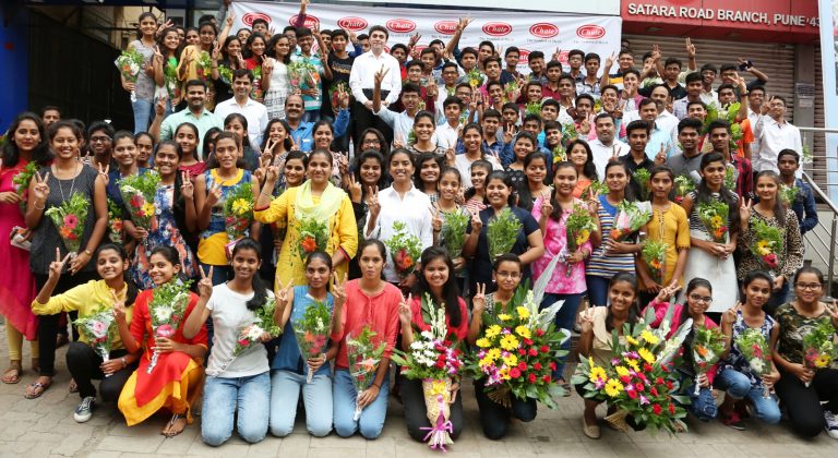 चाटेंच्या विद्यार्थ्यांची उत्तुंग भरारी ; 99.80 टक्केचा विद्यार्थी प्रथम(व्हिडीओ)