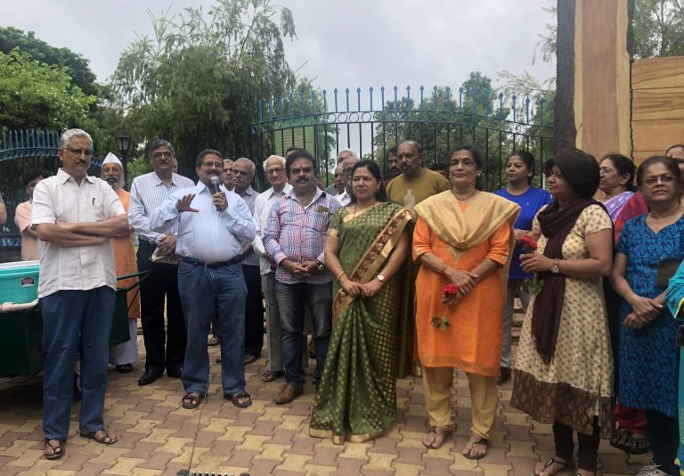 प्रभागातील झावळ्या व पाला पाचोळा संकलनासाठी  व विल्हेवाटीसाठी नगरसेविका मंजुश्री खर्डेकर यांच्याकडून नियोजन –